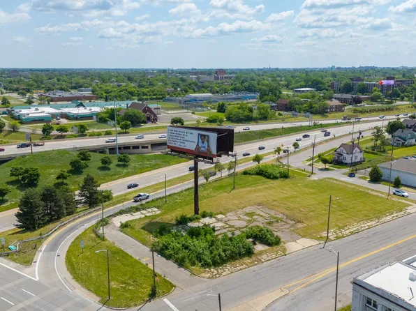 13300 Woodrow Wilson St, Detroit, MI 48238