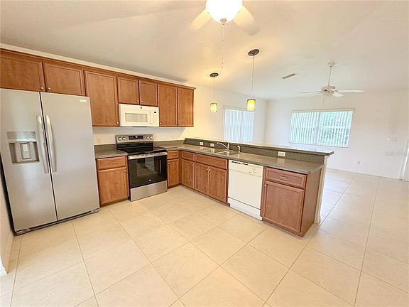 4th image of 199 Rotonda Blvd W APT C