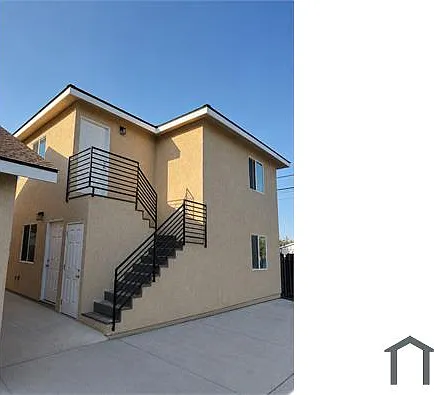 1068 Cerritos Ave
