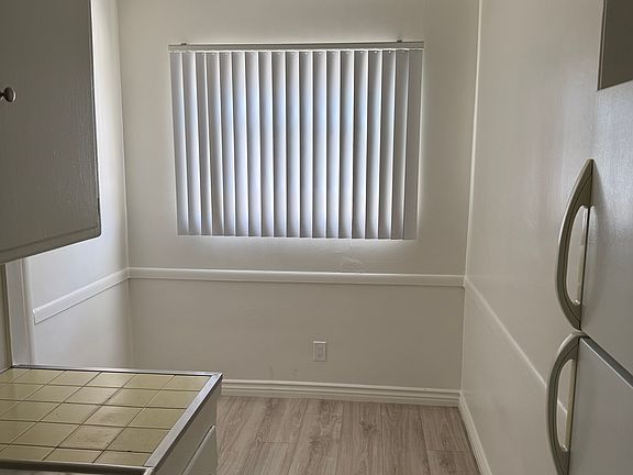 5th image of 12110 Hoffman St #4