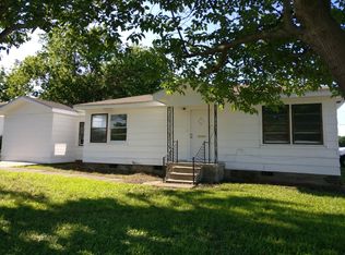 701 Maxwell St NW, Ardmore, OK 73401