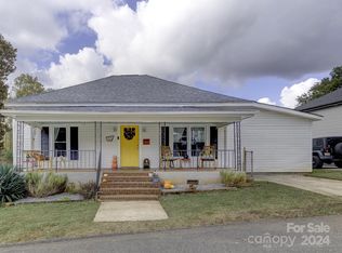 37 3rd St, Cramerton, NC 28032