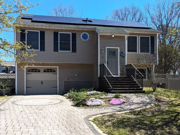 26 Aspen Circle, Barnegat, NJ 08005