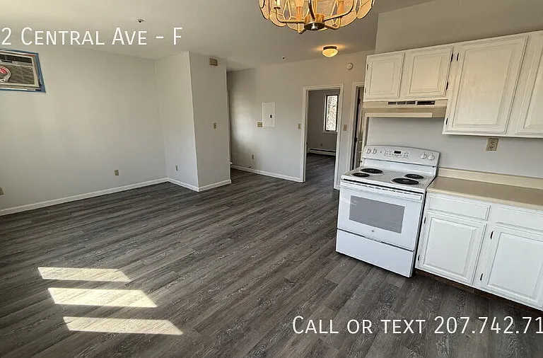 712 Central Ave #F — Photo 10