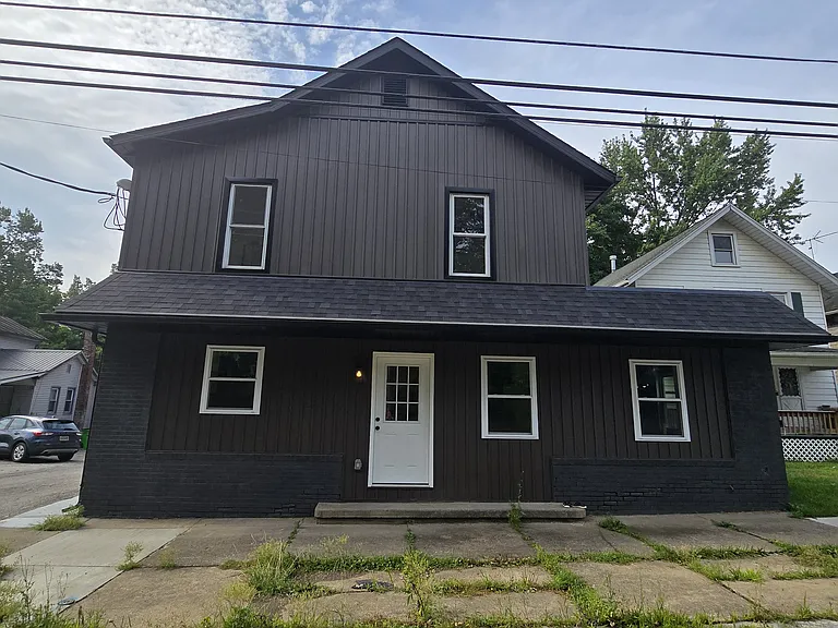817 E Bowman St #1 — Photo 1