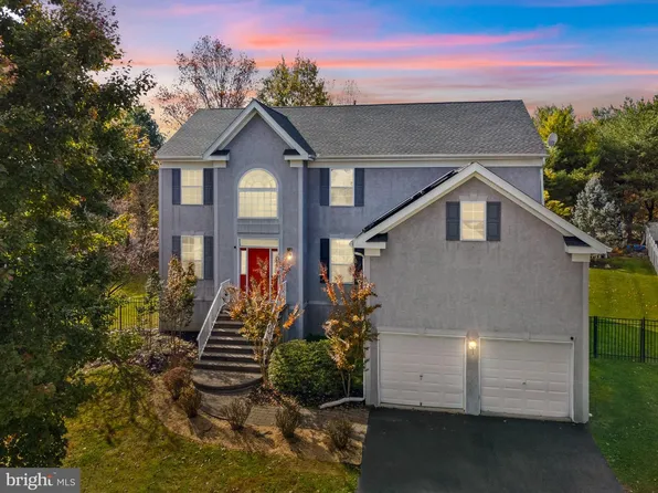 3 Jasper Dr, Columbus, NJ 08022