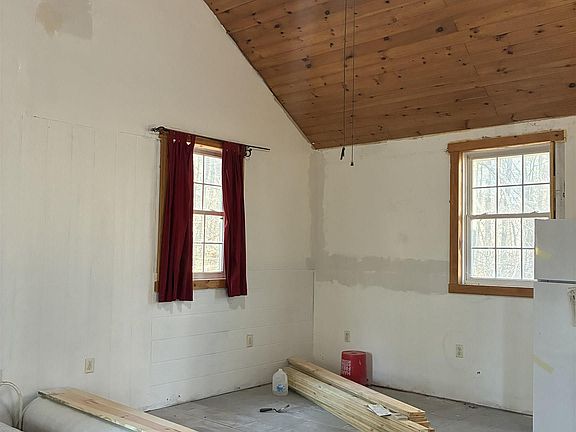 5th image of 4687 N Pine Dr