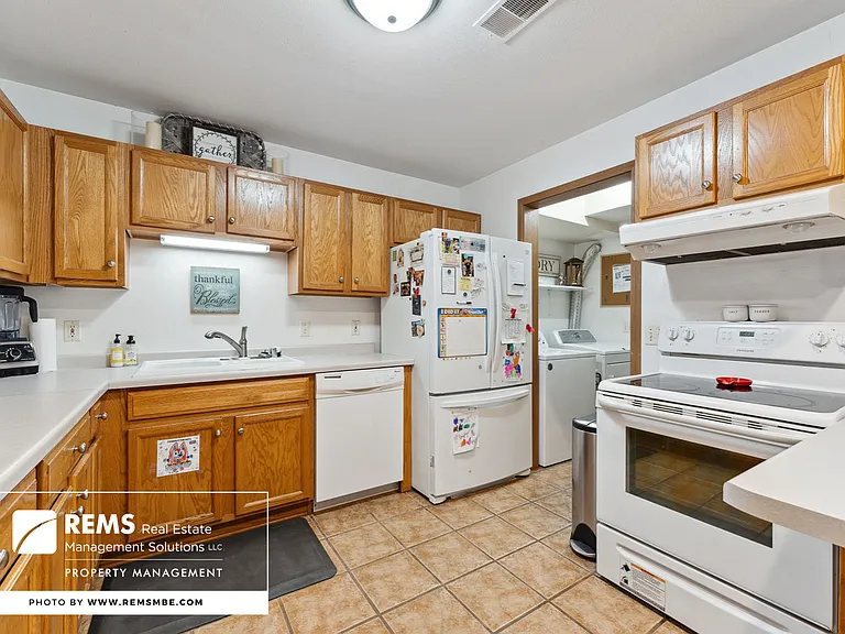 815 Island Ct #1 — Photo 16