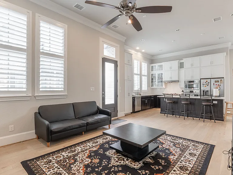 1701 Millsap Ln — Photo 4