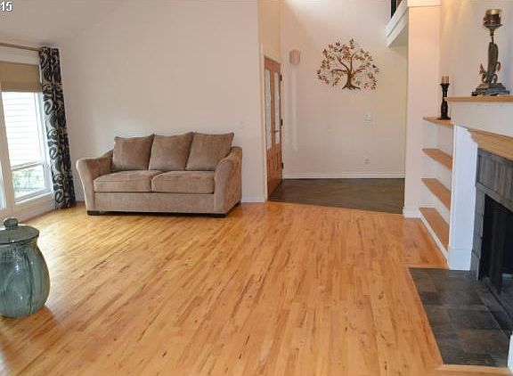 2nd image of 15604 NE 28th Ave