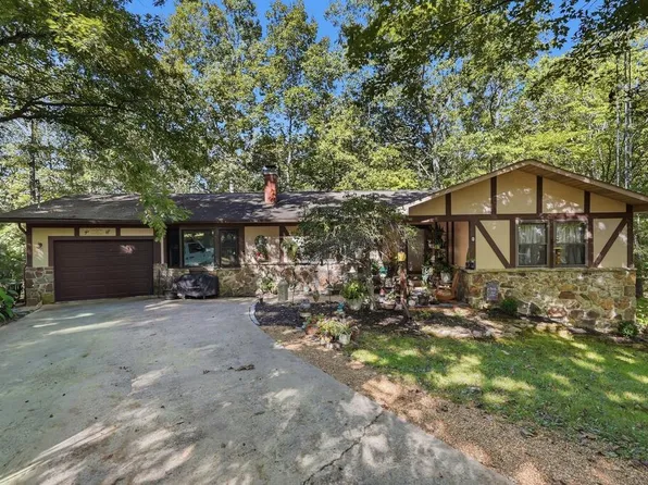 16 Sweetbriar Ct, Fairfield Glade, TN 38558