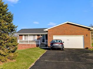 390 Asbury Ln, Wytheville, VA 24382