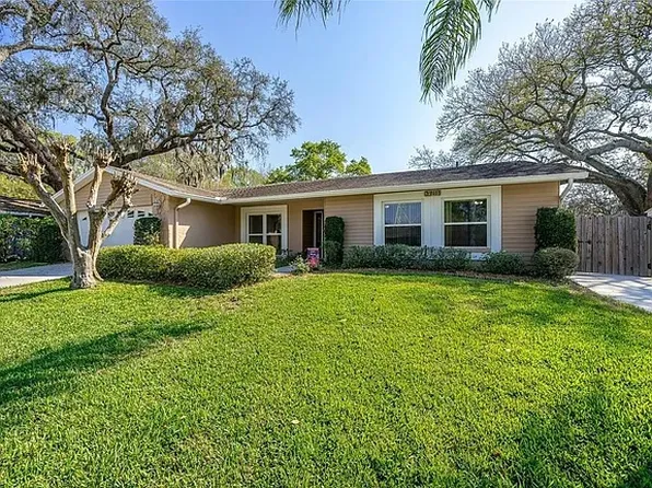 9403 Bellhaven St, Temple Terrace, FL 33637
