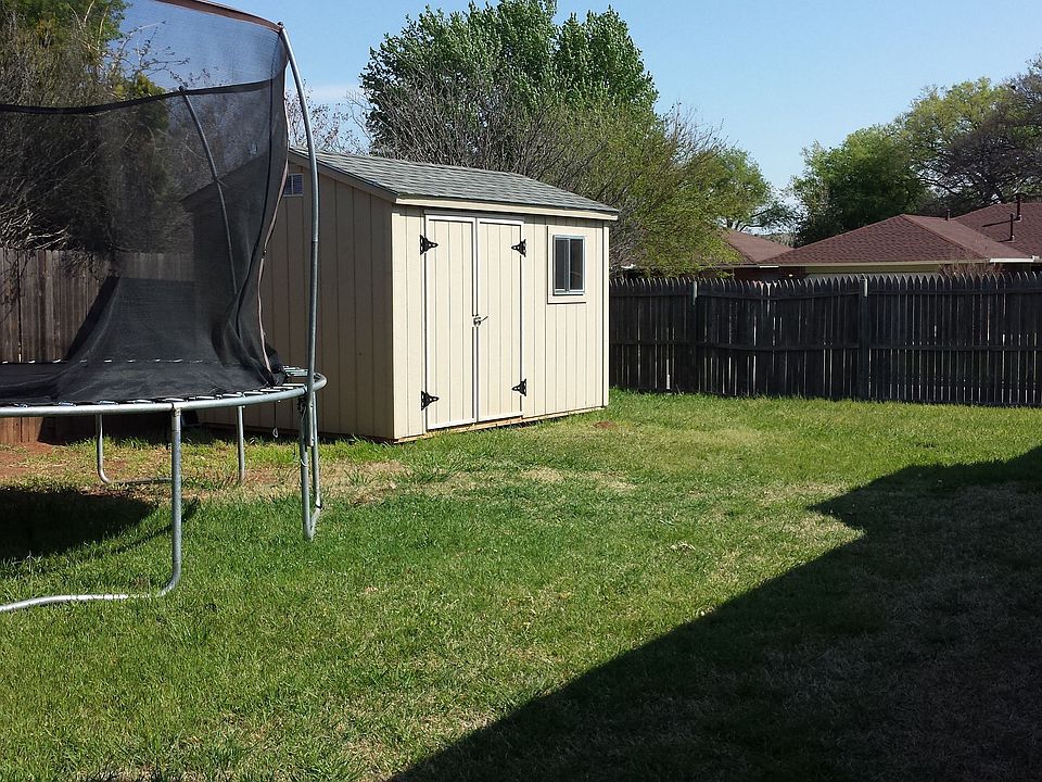 2nd image of 12229 SW 13th St