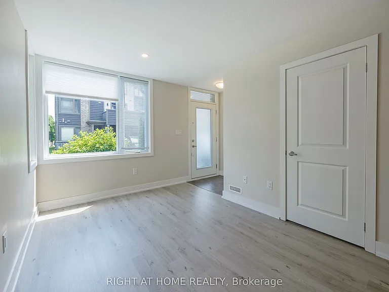 1960 Dalmagarry Rd #34 — Photo 6