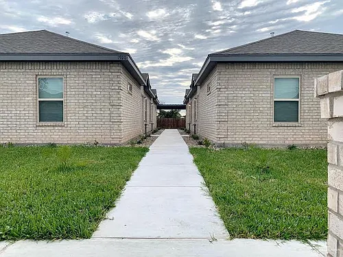 1920 Bahamas Dr #2 Photo 1