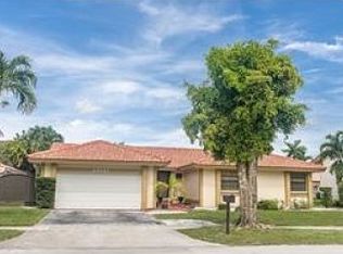 20141 NW 59th Ct, Hialeah, FL 33015