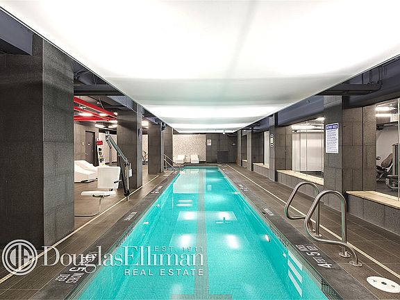 4th image of 666 W End Ave APT 11nr