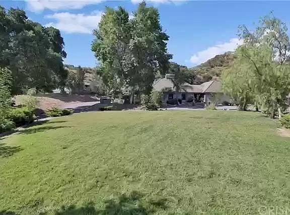 5th image of 23469 Newhall Ave