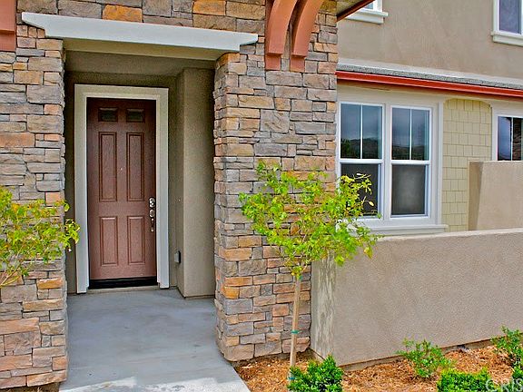 3rd image of 28632 Pietro Dr