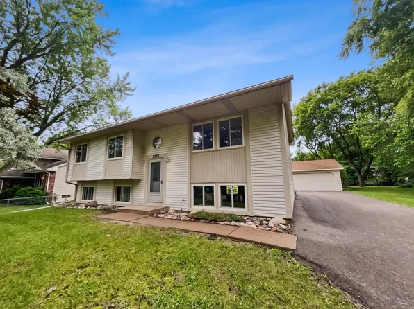 2573 Stark St, Little Canada, MN 55117