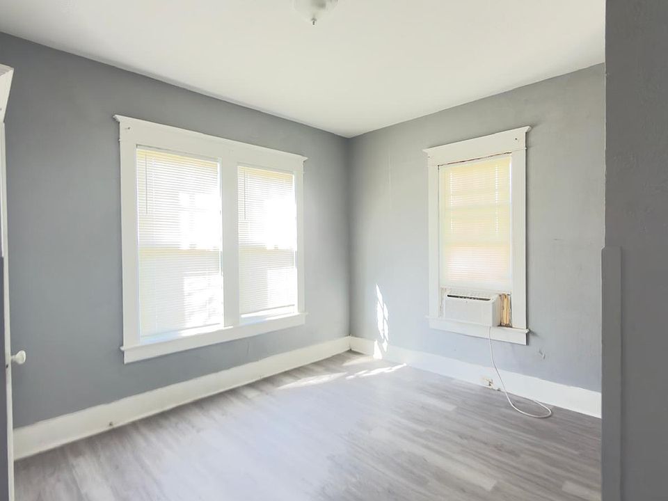 1st image of 118 S 3rd St #102