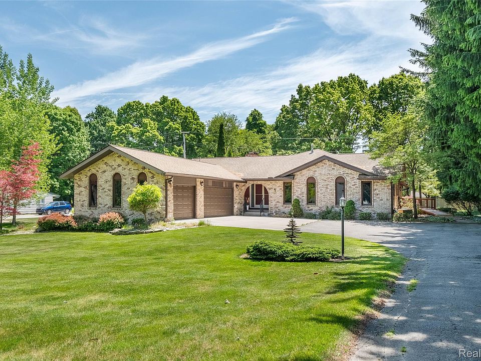 1st image of 11050 Wealthy Ln