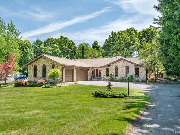 11050 Wealthy Ln, Bruce Twp, MI 48065