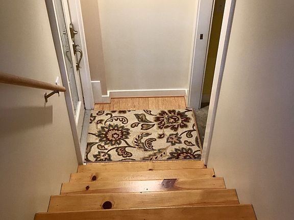 2nd image of 1253 SE 32nd Pl #B