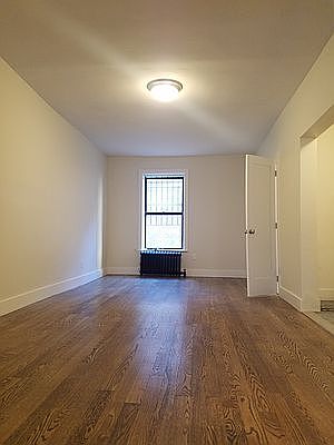 1st image of 1200 Lexington Ave APT 4A