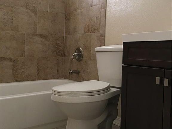 5th image of 1243 Dakota St