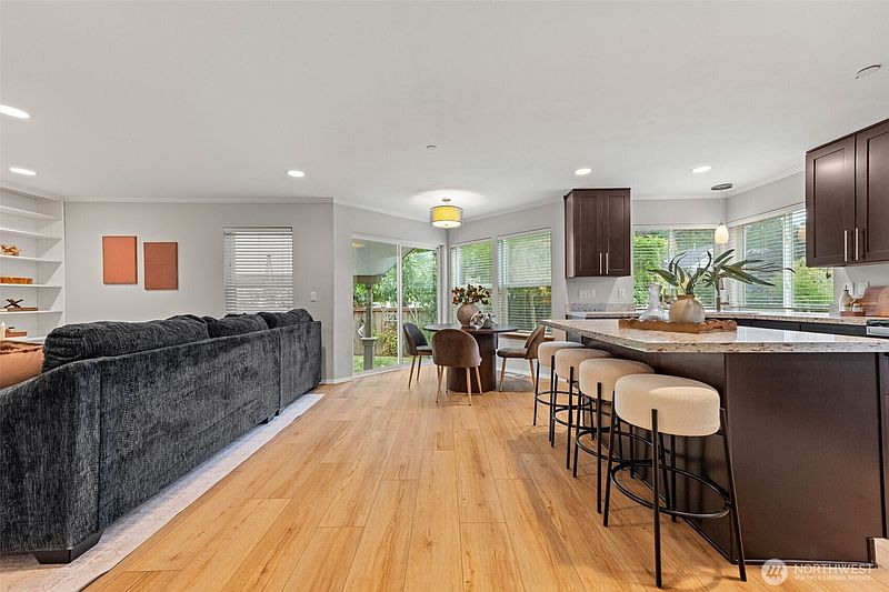 5th image of 1799 Burnside Avenue
