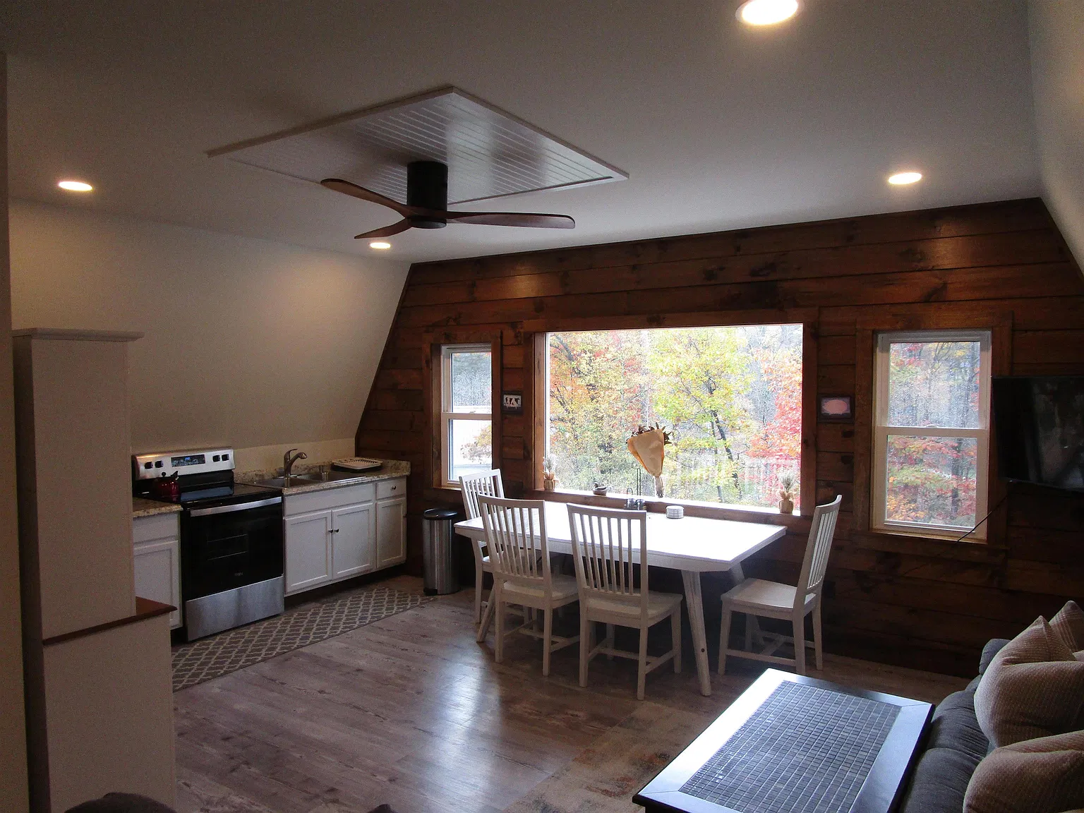 1 bed, 1200 sqft, $2,000 — Photo 4