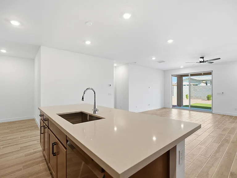 21435 W Meadowbrook Ave — Photo 14