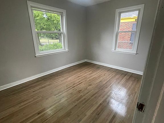 3rd image of 735 Hanley St