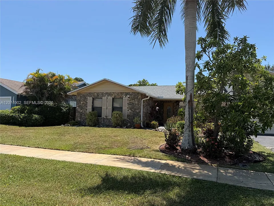 20888 Sugarloaf Ln