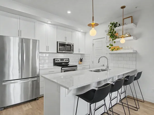 1008 Rosenthal Blvd NW #435, Edmonton, AB T5T 7J4