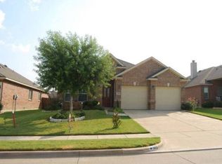 905 Grant St, Burleson, TX 76028
