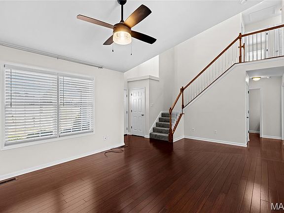 5th image of 51 E Homefield Point Ct