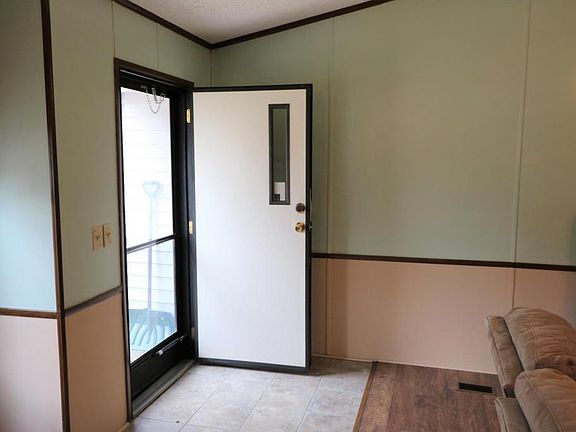 5th image of 66145 Lakeshore Dr