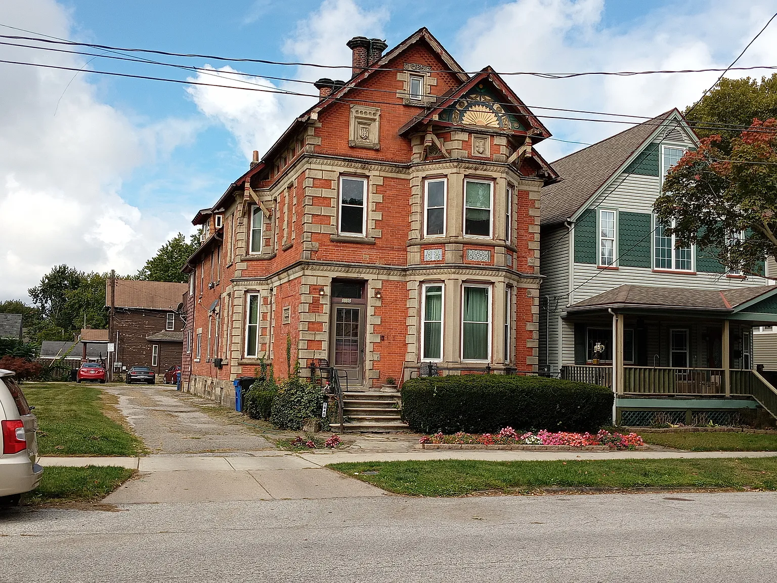 1 bed, 1100 sqft, $1,250 — Photo 3