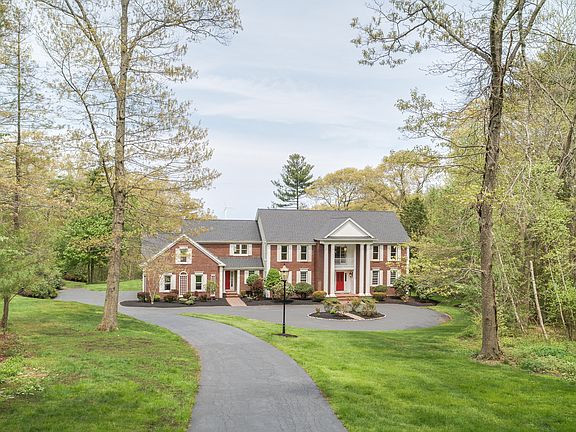 2nd image of 251 Damons Point Rd