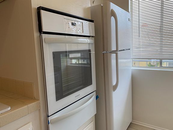 5th image of 1123 S Sherbourne Dr APT 203