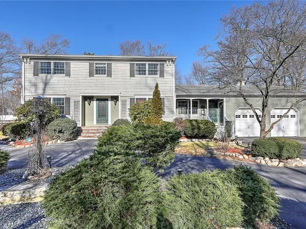 39 Priscilla Dr, Barrington, RI 02806