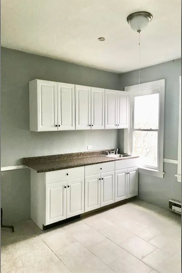 84 Harold Street — Photo 2