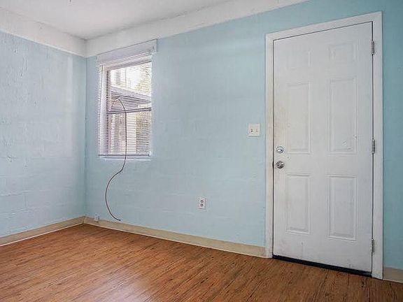 3rd image of 1516 Windle St #1516