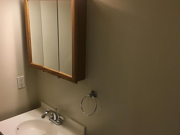 3rd image of 803 W Broad St APT 4