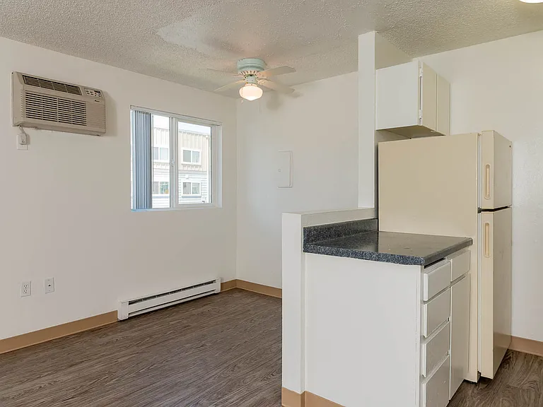 Sunset | Dining Room and Kitchen