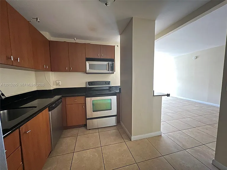 401 Golden Isles Dr #314 — Photo 7