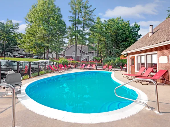 Residences at Daniel Webster